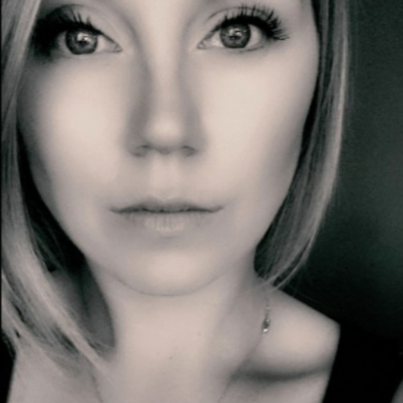 Meet your Posher, Savannha - Picture 1 of 2